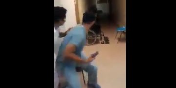 Grabaron un momento paranormal a la salida de un quirófano y entraron en pánico