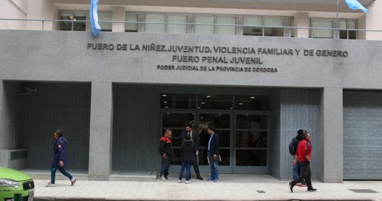Para la Justicia, un secundario de la ciudad ejerció violencia de género y simbólica