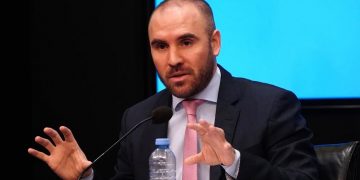 Guzmán aseguró que enviarán el acuerdo con el FMI con “todos los detalles” al Congreso