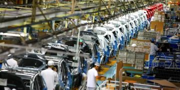 La industria y la construcción suman 14 meses de subas