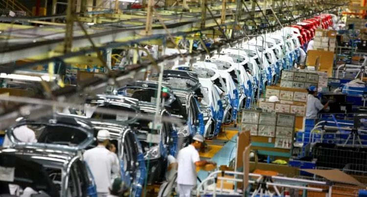 La industria y la construcción suman 14 meses de subas