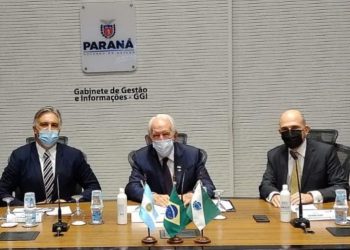 Llaryora fortalece lazos con alcaldes del Mercosur