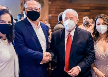 Concentrado en las elecciones, Lula negocia con sus ex rivales