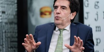 Con críticas al plan económico y fichajes de peso, el círculo rojo se refuerza para el 2023