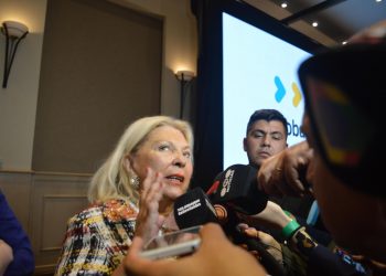 Carrio respaldó el acuerdo con el FMI y lanzó críticas a los que «especulan» dentro de JxC