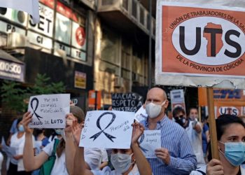 Extienden por 60 días el boleto de transporte gratuito para el personal de salud