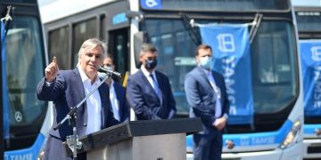 Llaryora volvió a demandar un reparto «justo» de los subsidios