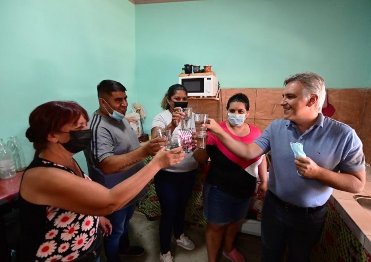 Habilitan agua potable para el asentamiento Las Tablitas