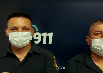 Dos policías lograron salvar a un niño que se asfixiaba por comer un pastelito