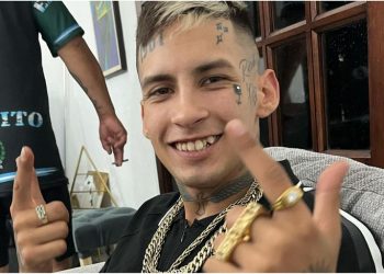 Por supuestas amenazas y abuso de armas, allanaron la casa del cantante L-Gante