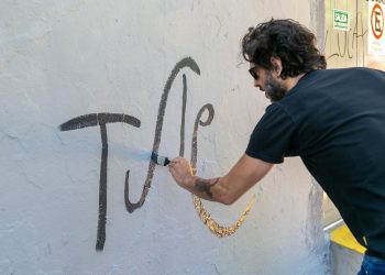 “Tute” comenzó a pintar su mural en Güemes