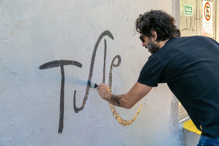“Tute” comenzó a pintar su mural en Güemes