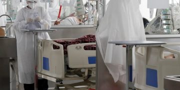 Las patologías no atendidas, el foco del exceso de fallecidos