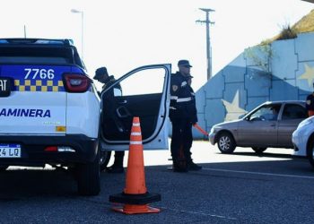 Dos policías fueron acusados de abusar de una compañera