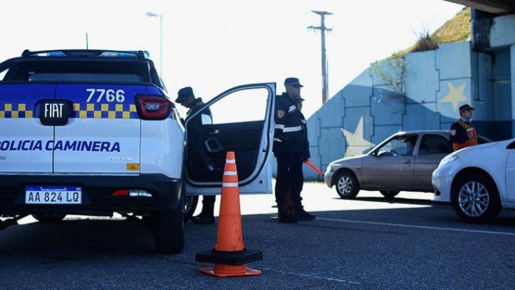 Dos policías fueron acusados de abusar de una compañera