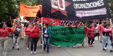 Protesta por pagos atrasados