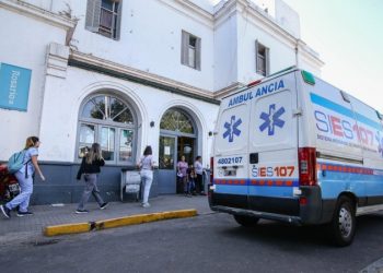 Internaron a cinco personas por consumir cocaína presuntamente adulterada en Rosario