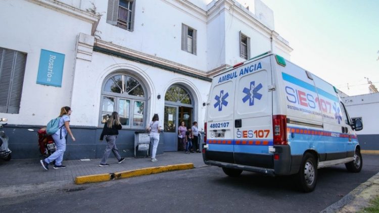 Internaron a cinco personas por consumir cocaína presuntamente adulterada en Rosario