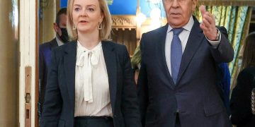 Rusia anuncia movimientos militares y tensiona a Europa