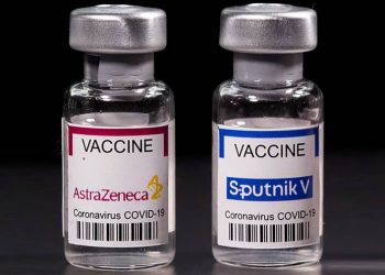 Sostienen que la combinación de AstraZeneca y Sputnik Light es segura