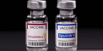 Sostienen que la combinación de AstraZeneca y Sputnik Light es segura