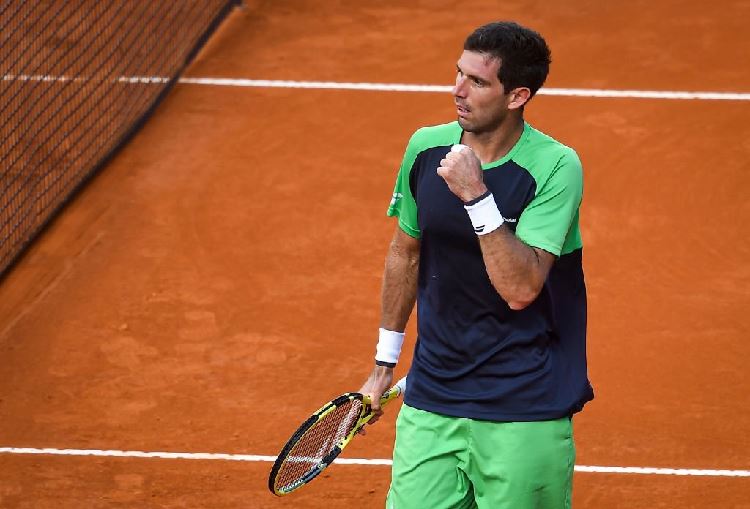 Delbonis avanzó a los octavos de final