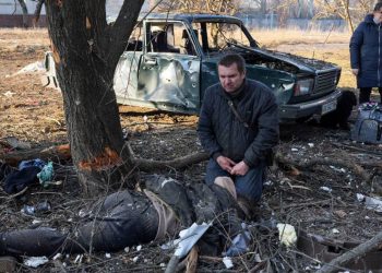 Pánico, desolación y evacuaciones masivas en Ucrania ante el inicio de los bombardeos