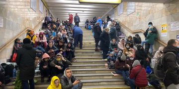 Las imágenes siguen reflejando el pánico en el segundo día de la invasión a Ucrania