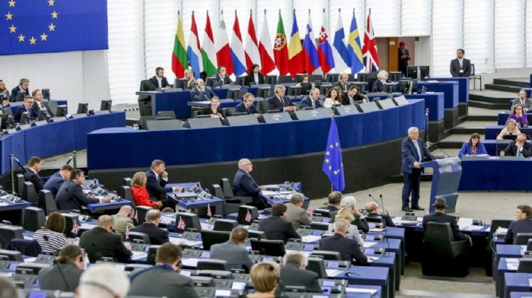 La Unión Europea busca penalizar los discursos de odio