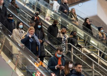 Inglaterra se despide de las restricciones por el Covid-19, incluido el aislamiento de los positivos