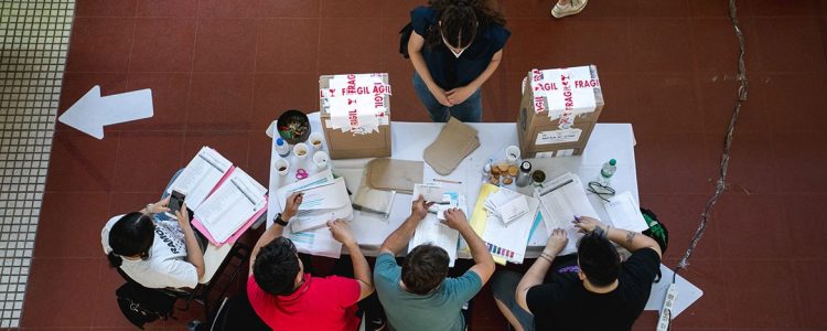 Prevén postergar para junio la elección del rector en la UNC