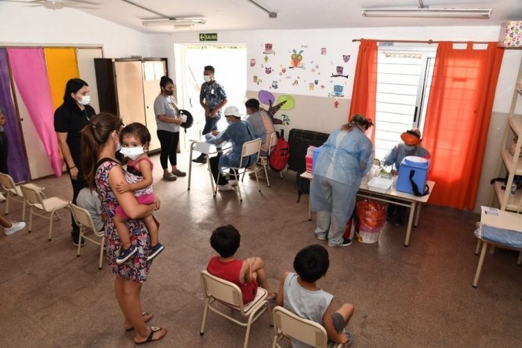 No pedirán pasaporte sanitario en colegios ni en el transporte público