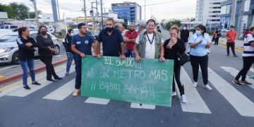 Vecinos de El Bordo denuncian la «invasión» de una desarrollista