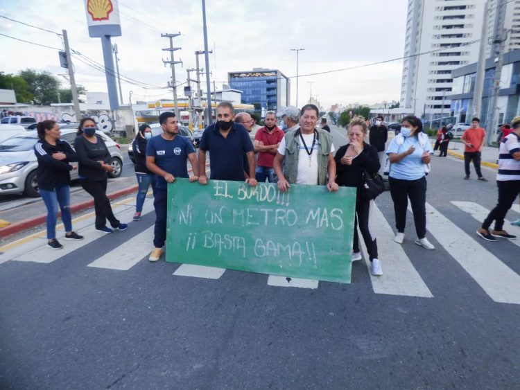 Vecinos de El Bordo denuncian la "invasión" de una desarrollista