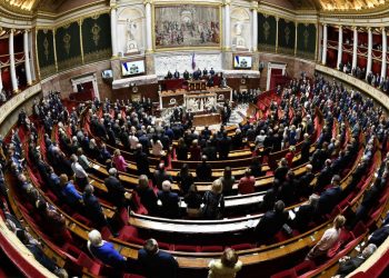 Zelenski habló ante el Parlamento de Francia y solicitó ayuda