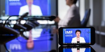 Argentina logró postergar al 31 de marzo los vencimientos con el FMI