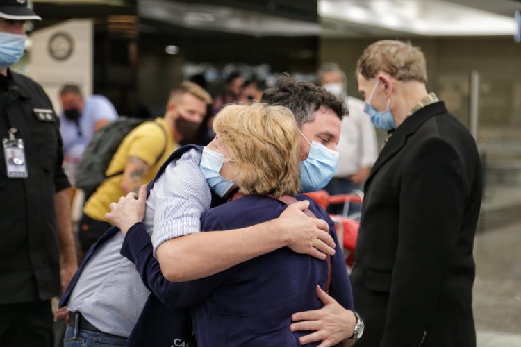 Llego el primer contingente de argentinos que salió de Ucrania
