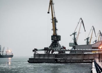 El ejército ruso anunció la toma de Jersón mientras sus paracaidistas entran en Járkov