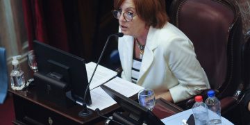 Desde el Congreso, Schiaretti exhibe su oposición a la Rosada