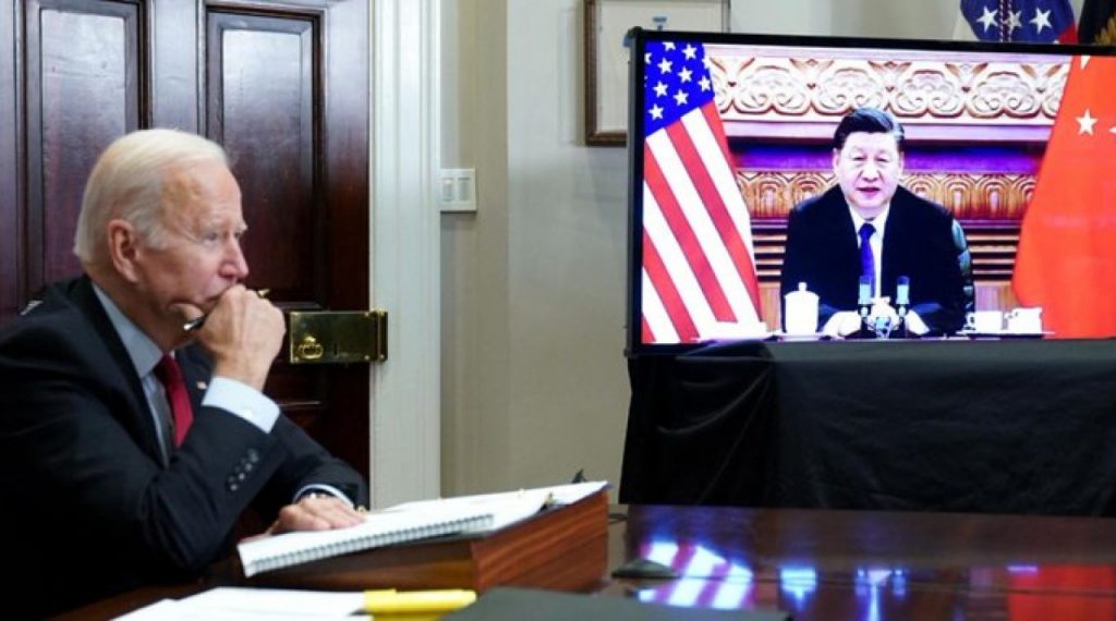 Biden advierte a Xi Jinping sobre las consecuencias para China si brinda "apoyo material" a Rusia