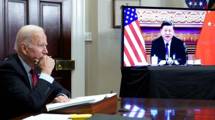 Biden advierte a Xi Jinping sobre las consecuencias para China si brinda "apoyo material" a Rusia
