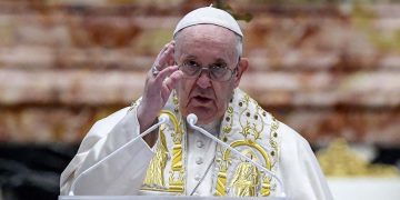 El Papa reformó la Constitución del Vaticano