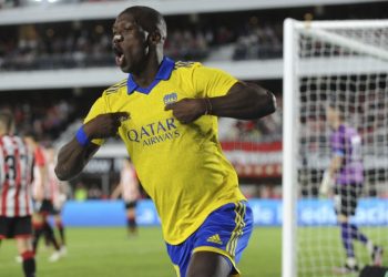 Boca superó a Estudiantes y consigue algo de tranquilidad de cara al superclásico