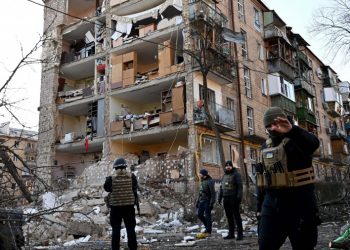 Las tropas rusas continúan su avance sobre Kiev y Mariupol