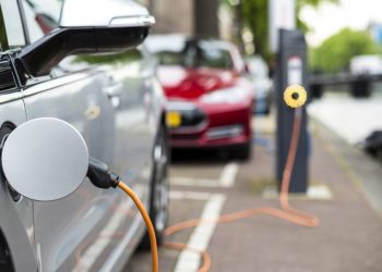 El Gobierno activó la importación de autos eléctricos, híbridos y a hidrógeno