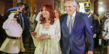 La vocera presidencial confirmó la falta de diálogo entre el Presidente y CFK