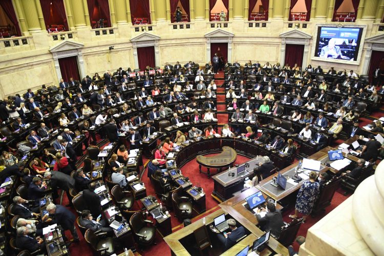 En una sesión maratónica, Diputados dio media sanción al aval por el acuerdo con el FMI