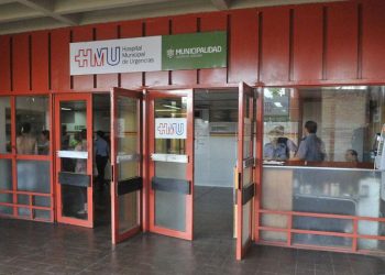 Un hombre cayó al vacío al intentar trepar al departamento de su ex pareja