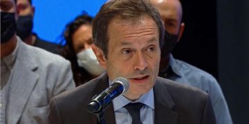 Otra polémica por una propuesta para el uso de las redes sociales