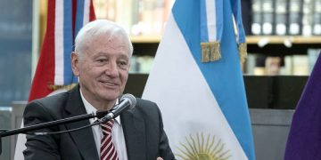 Juri propuso una modificación de la Carta Magna de la UNC